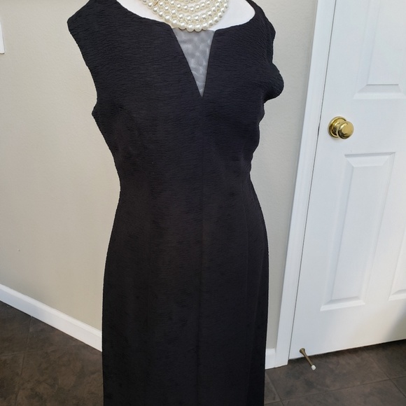 Dress - Picture 4 of 4